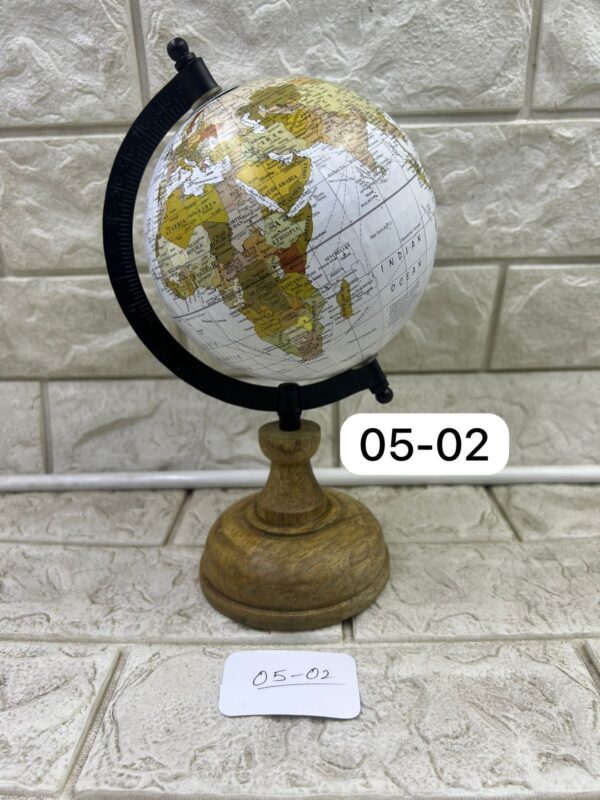 GLOBE 05-02 WOODEN STAND